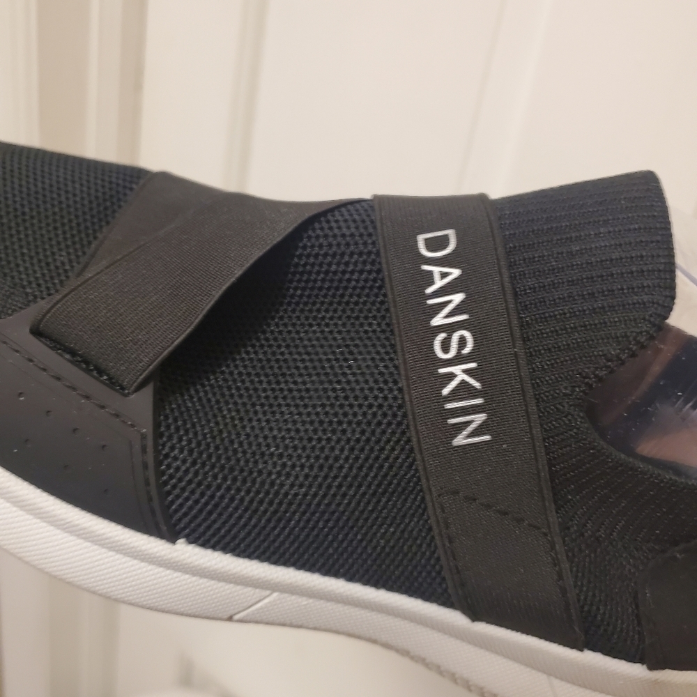Danskin Elite Stretch Knit Black Slip-on Sneaker Shoe Size 10 - Picture 7 of 13